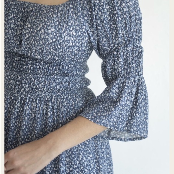 68. En Crème The Maggie Dress in Blue - Picture 7 of 17